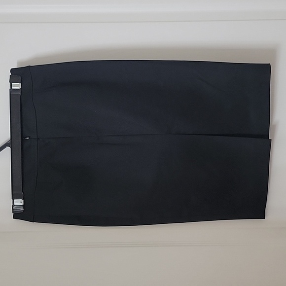 Untitled Size 1 Black Pencil Skirt, Back Zipper Closure, Exc. Used Condition - Picture 2 of 10